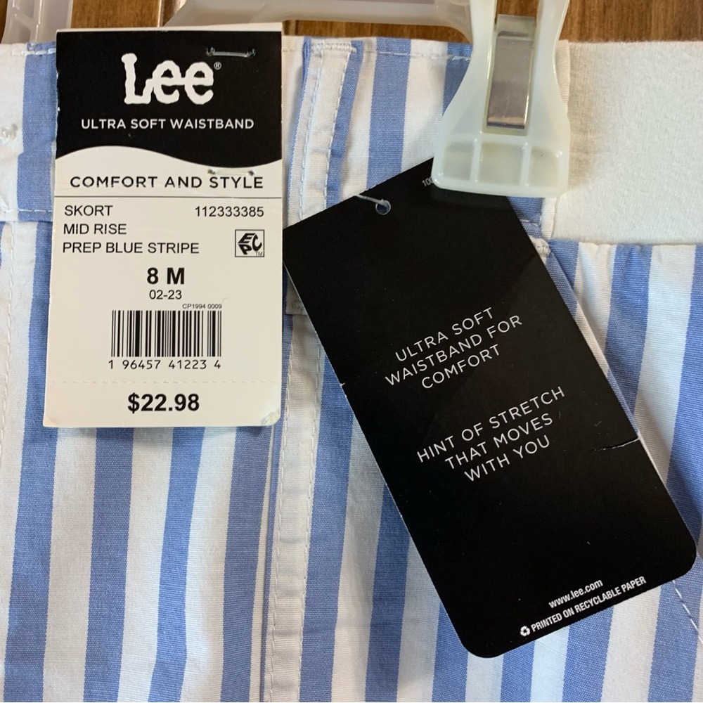 NWT Lee Ultra soft waistband mid rise skort white and blue stripes size 8M - Picture 4 of 9
